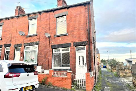 2 bedroom end of terrace house to rent, Coniston Road, Barnsley, S71