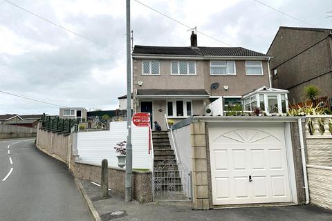 1 Highlands Close, Neath, SA10 6TT