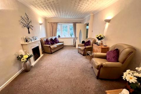 1 Highlands Close, Neath, SA10 6TT