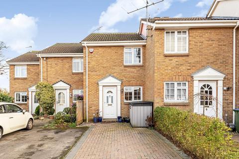 undefined, Finnart Close, Weybridge, KT13