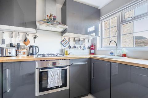 undefined, Finnart Close, Weybridge, KT13