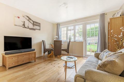 undefined, Finnart Close, Weybridge, KT13