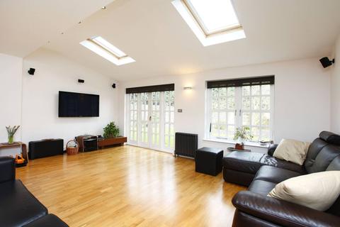 3 bedroom house for sale - Elsinore Gardens, Cricklewood, London, NW2