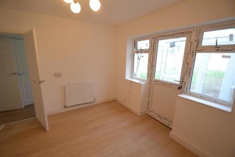 5 Dudley Road, Feltham, TW14 8EJ