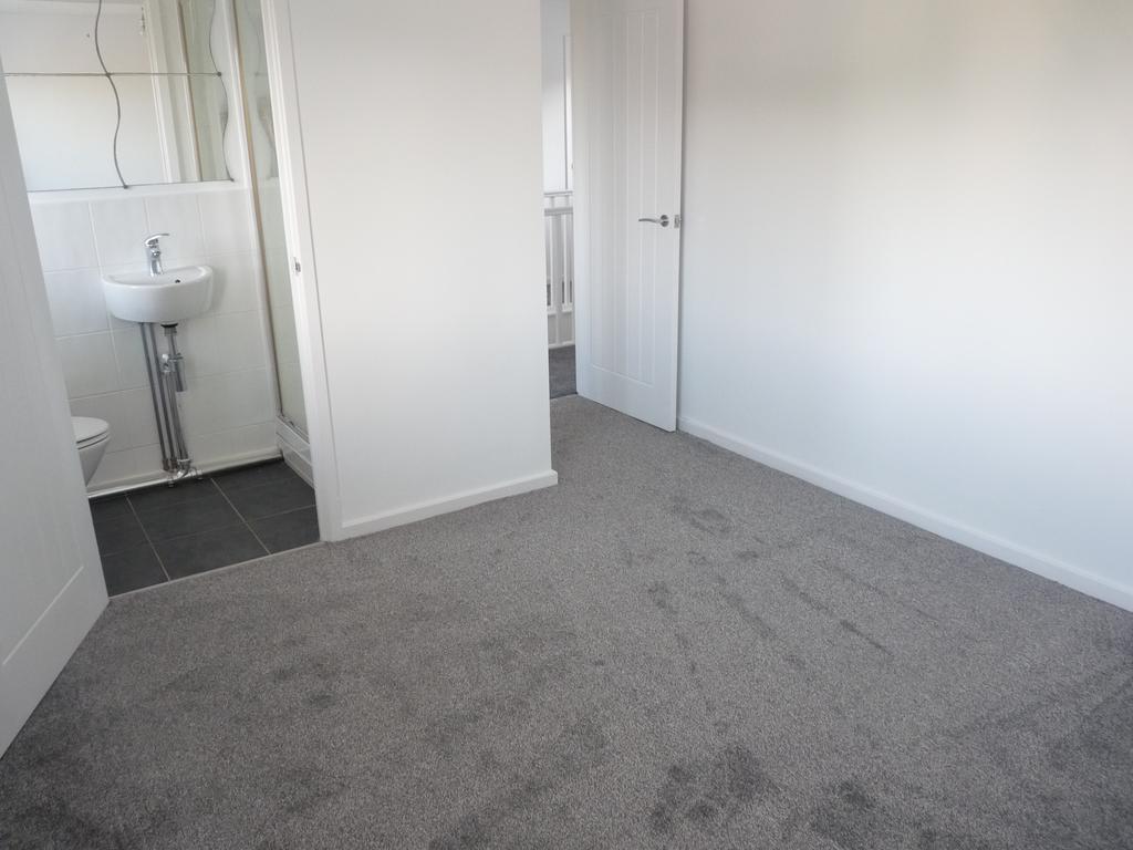 Bedroom with ensuite