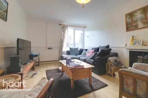 3 Bernard Close, Huntingdon, PE29 7BG