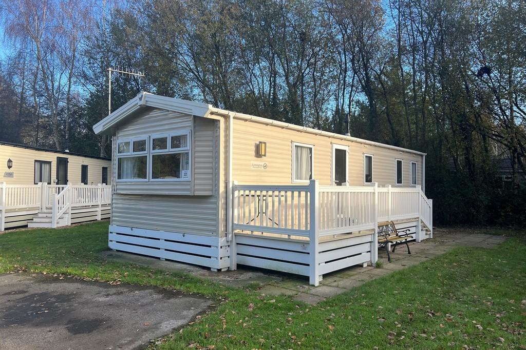 St Leonards, Dorset 2 bed park home for sale £30,000