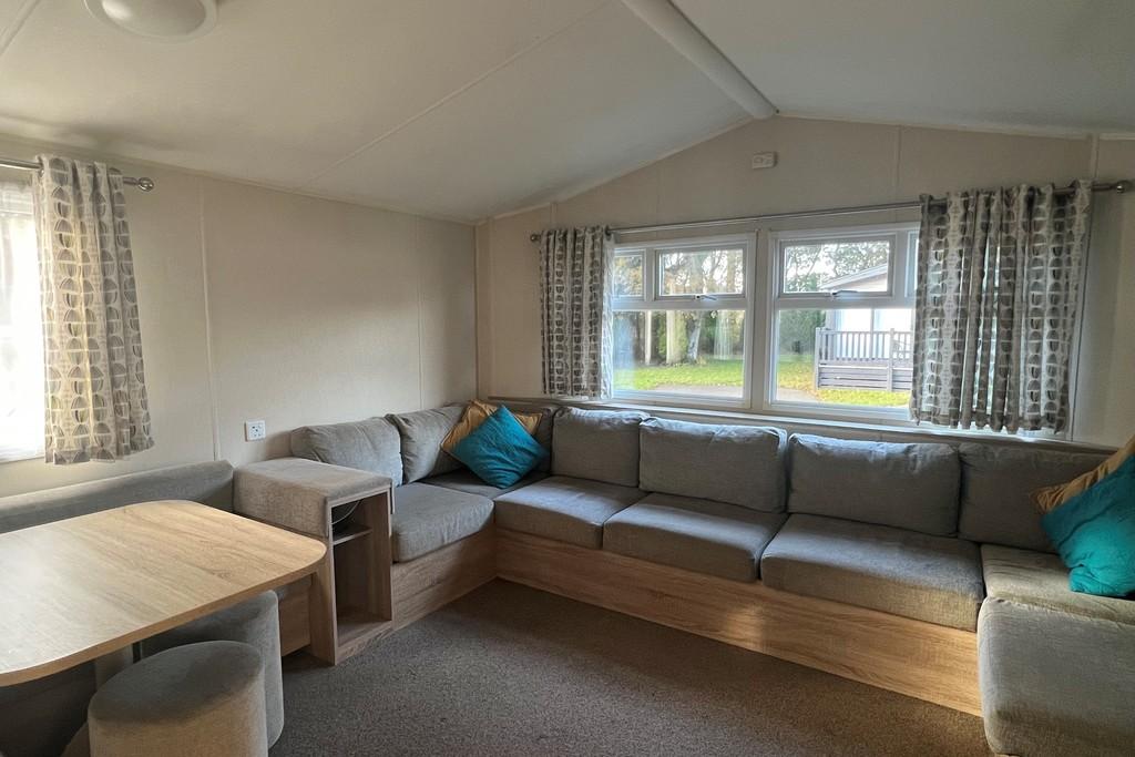 St Leonards, Dorset 2 bed park home for sale £30,000