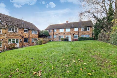3 Hill Close, Stanmore, HA7 3BS