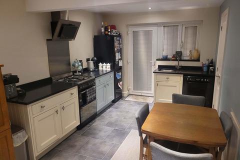70 Byrds Lane, Uttoxeter, ST14 7NT