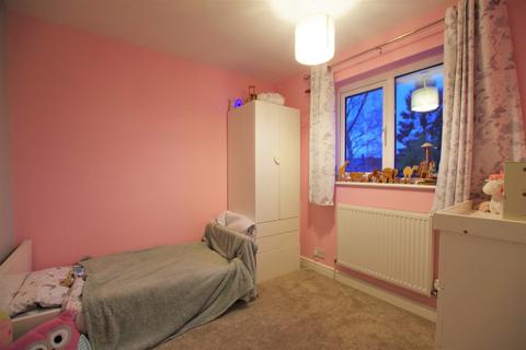 70 Byrds Lane, Uttoxeter, ST14 7NT