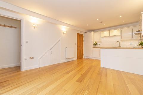 2 bedroom mews to rent, Vicarage Mews, Conway Road, Pontcanna