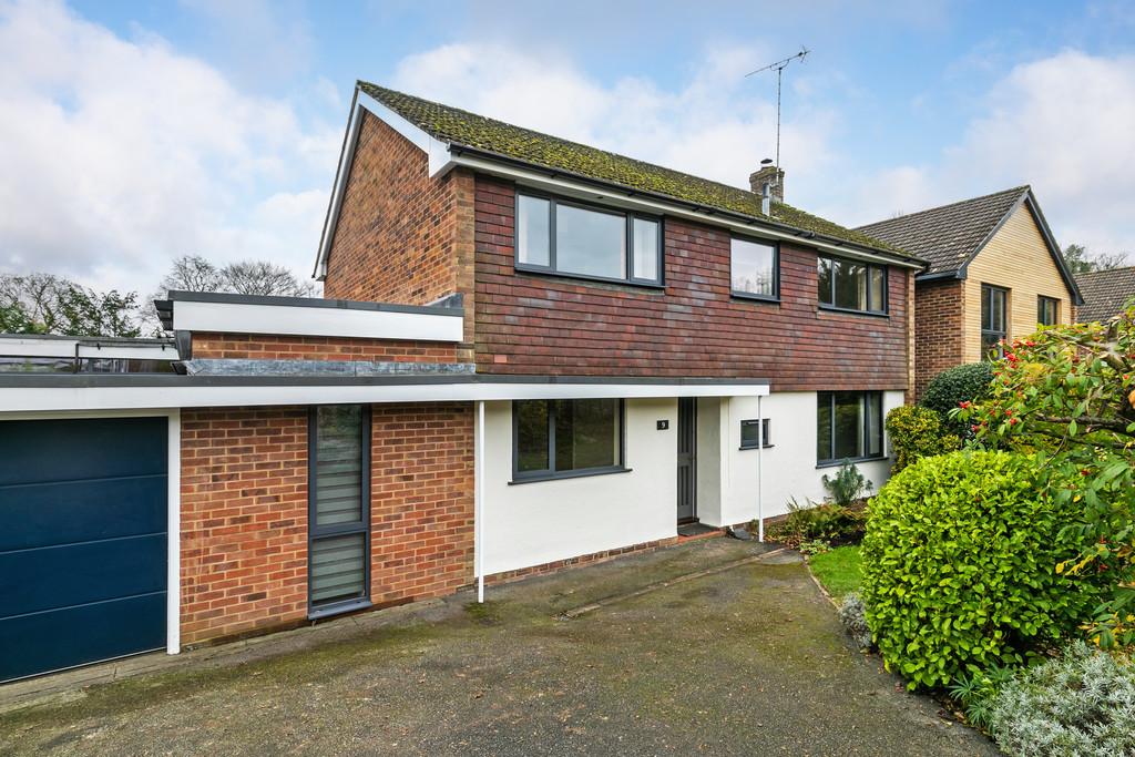 Abbey Hill Road, Winchester 4 bed detached house £2,650 pcm (£612 pw)