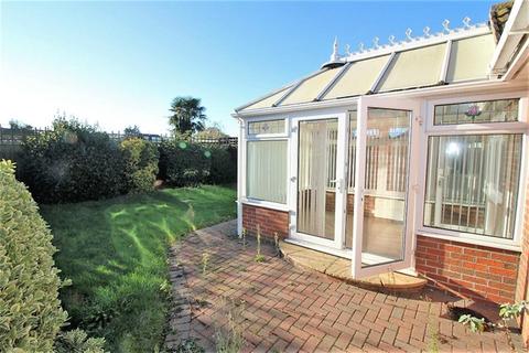 3 bedroom detached bungalow for sale - Bockings Grove, Clacton on Sea