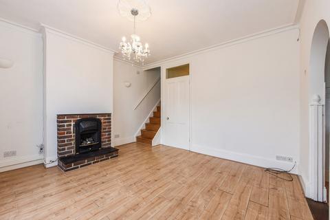 2 bedroom apartment to rent, Midhurst Road, Liphook