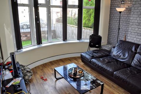 6 bedroom semi-detached house to rent, Mornington Crescent, Fallowfield, Manchester
