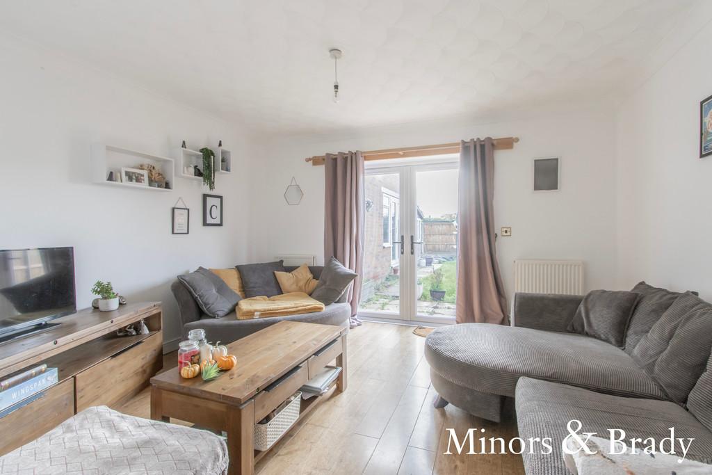Fairfields, Cawston, Norwich 2 bed semidetached house £220,000