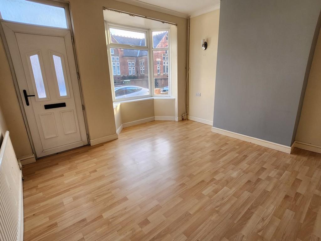 Doncaster Road, Mexborough 2 bed terraced house £550 pcm (£127 pw)