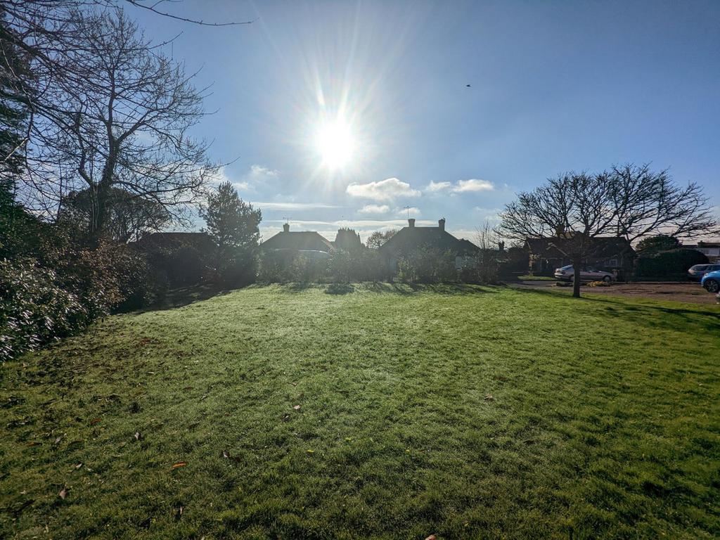 Tollgates, Battle, TN33 2 bed apartment £239,000