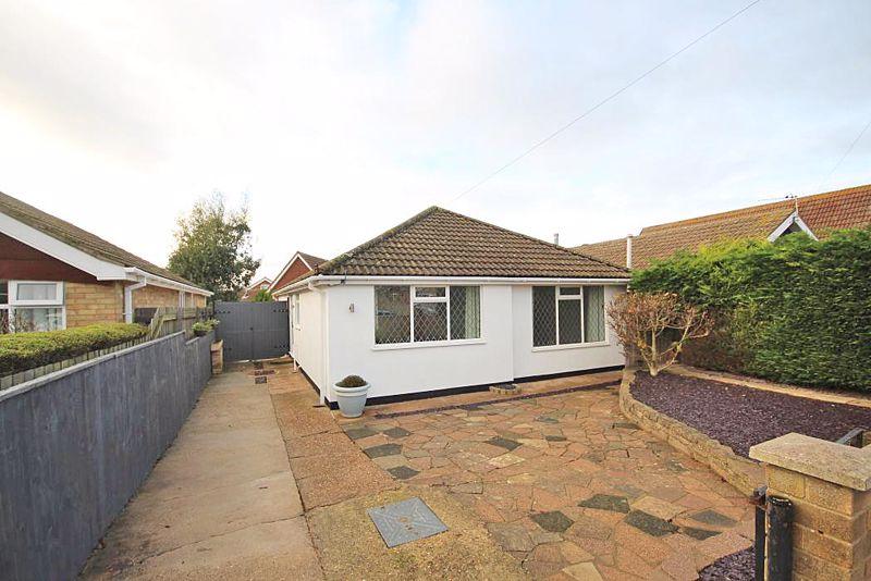 RIVERSIDE DRIVE, CLEETHORPES 3 bed detached bungalow for sale £249,950