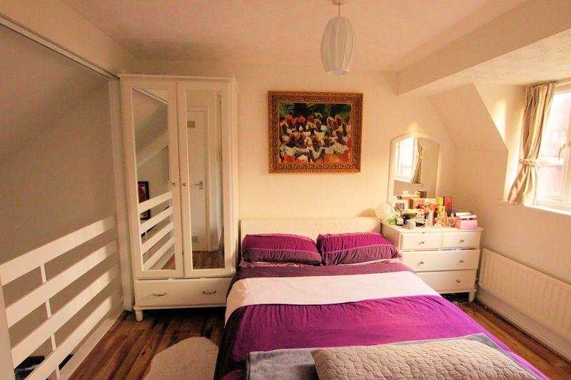 Basil Gardens, Shirley Oaks Village 1 bed terraced house £1,350 pcm