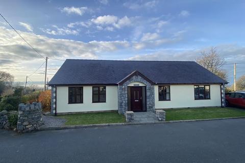 3 bedroom detached bungalow for sale - Rhostryfan, Gwynedd