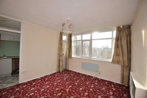 Studio to rent, 60 Woodnorton Drive, Moseley, B13 8QA