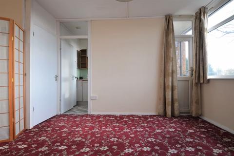 Studio to rent, 60 Woodnorton Drive, Moseley, B13 8QA