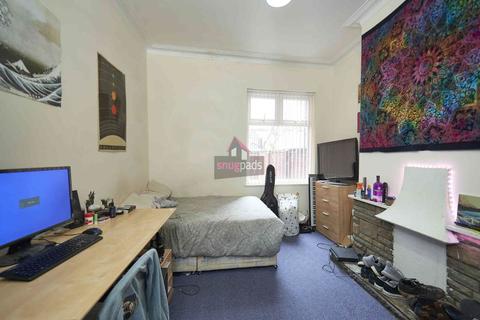 6 bedroom house to rent - Barrfield Road, Salford,