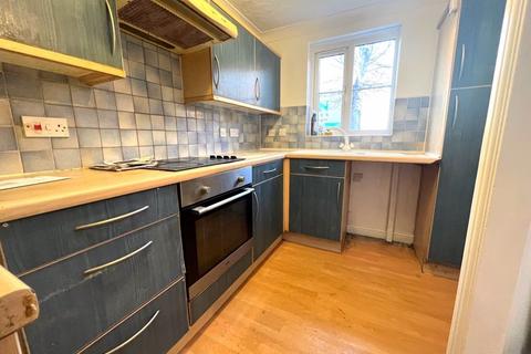 2 bedroom terraced house to rent, Arden Close, London