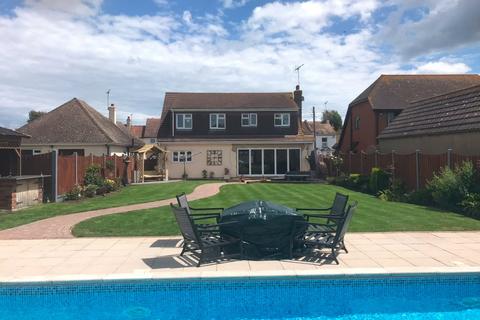 Little Wakering Road, Little Wakering, Southend-on-Sea, SS3