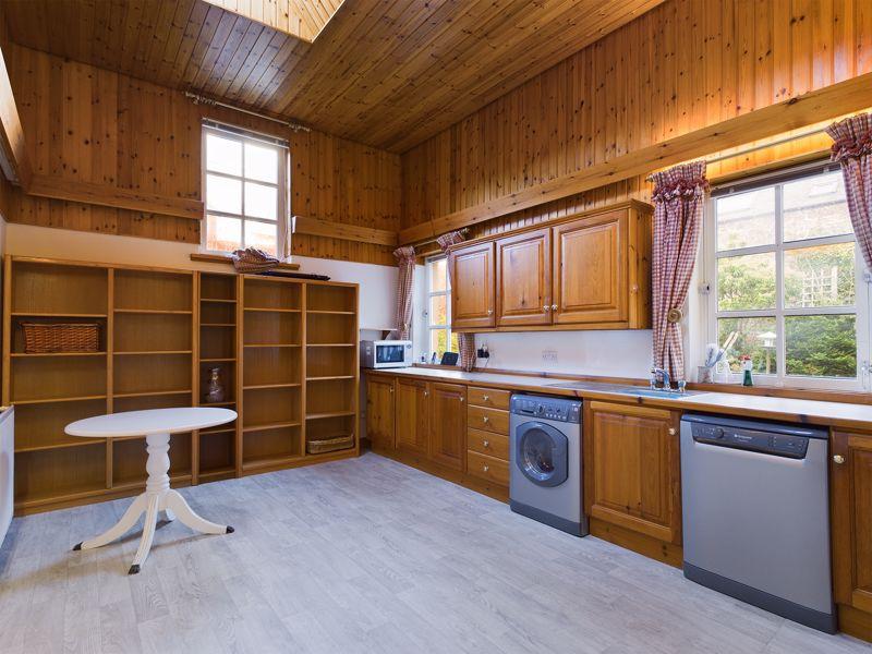 Dining kitchen