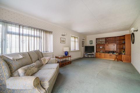 2 Knowlton Green, Bromley, BR2 9DH