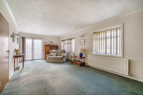 2 Knowlton Green, Bromley, BR2 9DH