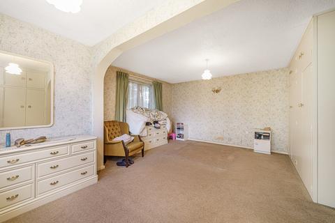 2 Knowlton Green, Bromley, BR2 9DH