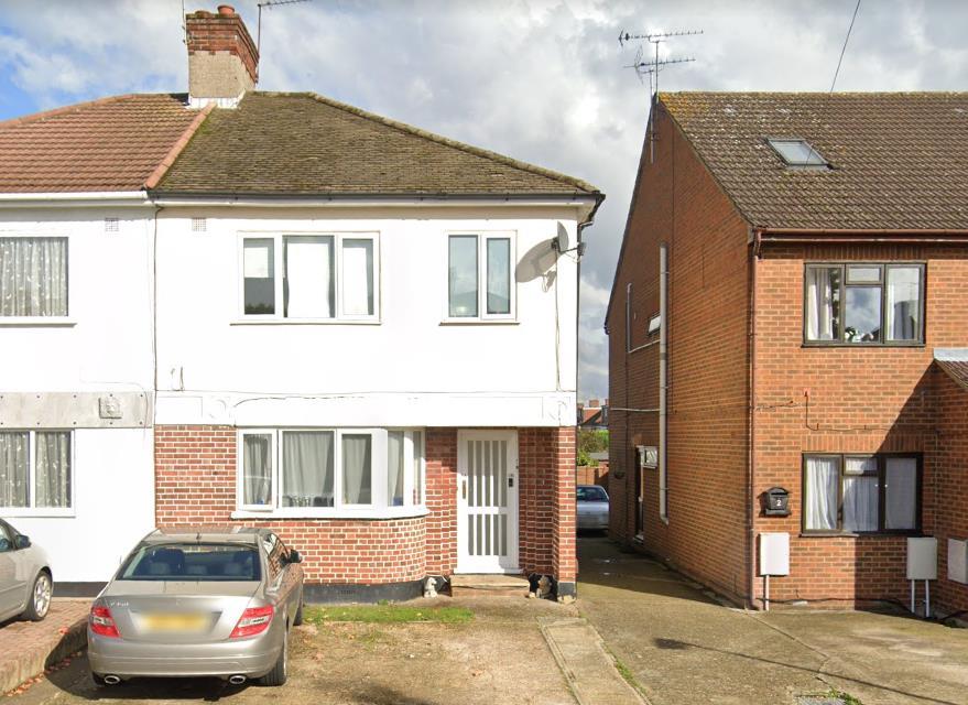 Tudor Walk, Watford 1 bed flat £1,295 pcm (£299 pw)