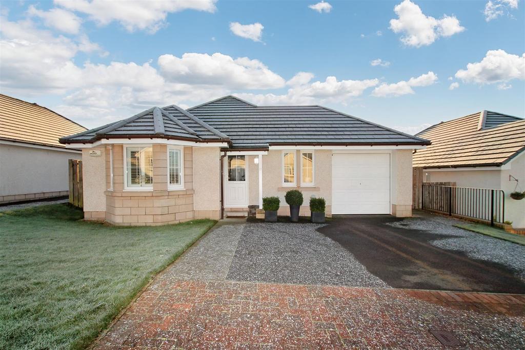 Lockhart Avenue, Lanark 2 bed detached bungalow £299,995