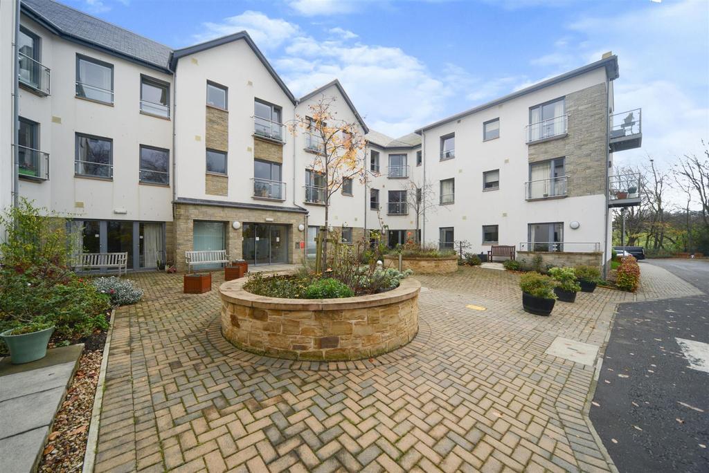 Hailes Green Entrance.jpg