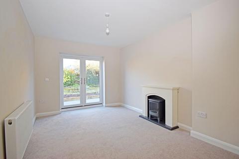 2 bedroom detached bungalow for sale - Chesworth Road, Harwood Park, Bromsgrove, Worcestershire, B60 2HF