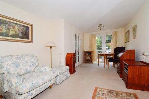 1 bedroom apartment for sale, Rowleys Court, Sandhurst Street, Oadby, Leicester