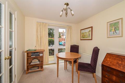1 bedroom apartment for sale, Rowleys Court, Sandhurst Street, Oadby, Leicester