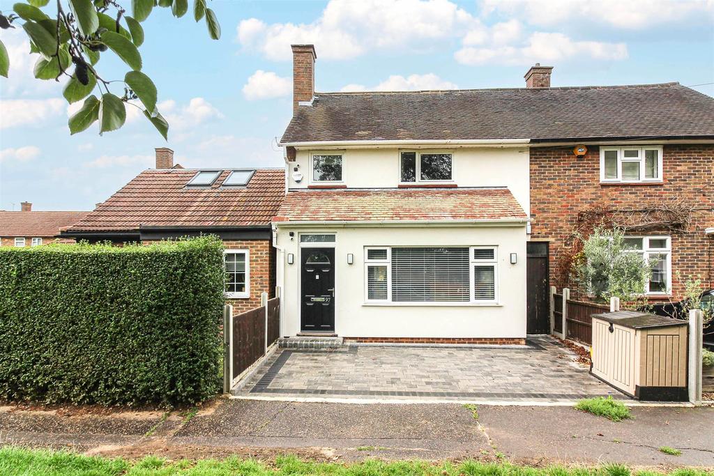 Jessel Drive, Loughton IG10 3 bed house £1,800 pcm (£415 pw)