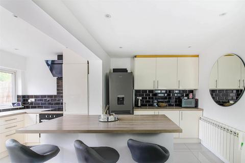 undefined, Jessel Drive, Loughton IG10