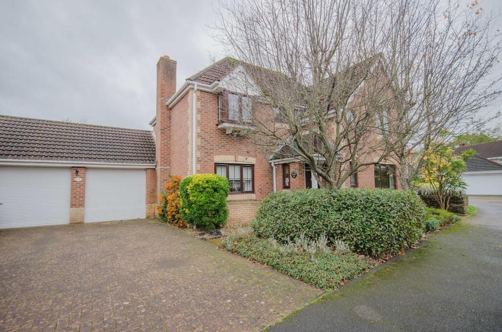 Scantleberry Close, Downend, Bristol 4 bed detached house for sale £