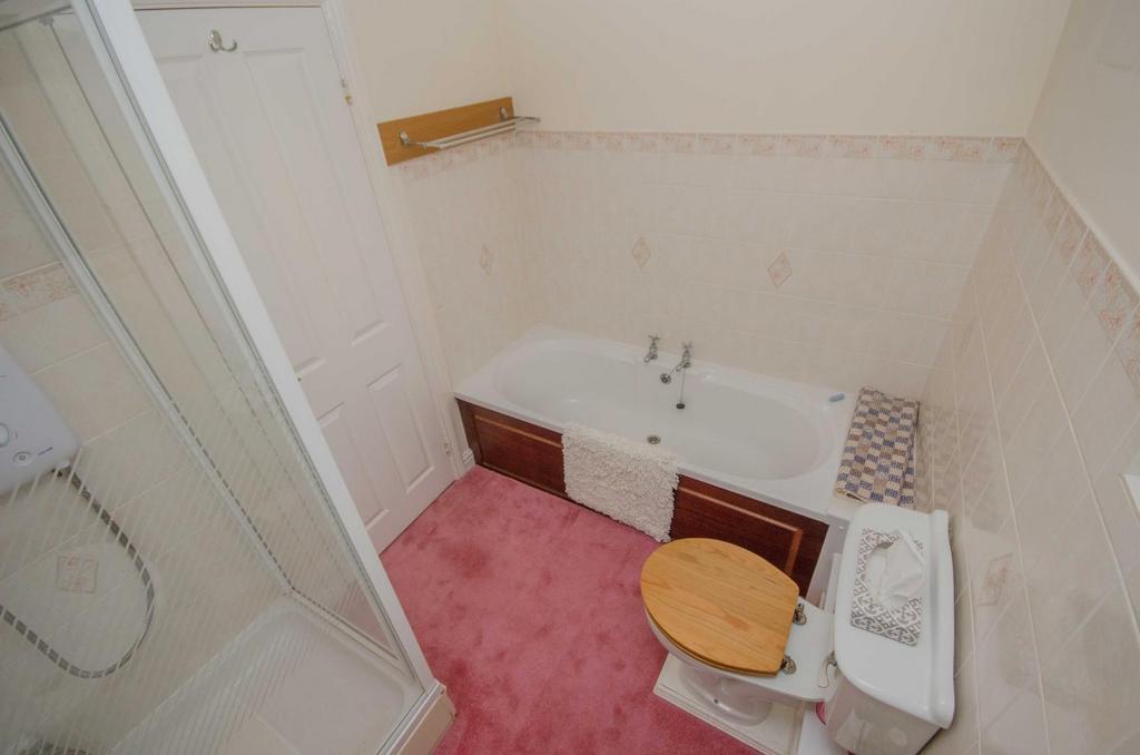 Bathroom.jpg