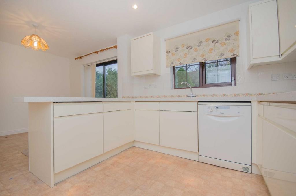 Kitchen 3.jpg