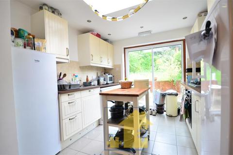 5 bedroom semi-detached house to rent - 2023/2024 ACADEMIC YEAR Newly refurbished 5 Double Bedroom House On Lodgehill Road, Selly Oak, Free Ultrafast 350M...