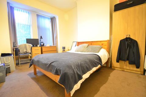 5 bedroom terraced house to rent - 2023/2024 ACADEMIC YEAR Newly refurbished 5 Double Bedroom Student House On Milner Road, Selly Oak, Free Ultrafast...