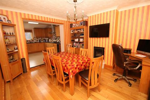 239 Castle Road, Salisbury, SP1 3RY