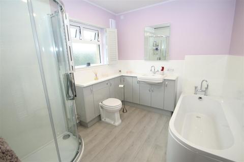 239 Castle Road, Salisbury, SP1 3RY
